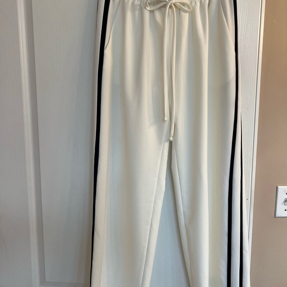 Track pants - Picture 2 of 3